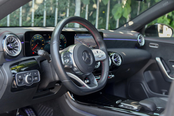 Mercedes-Benz CLA-Klasse 250 e AMG Plug-In, Pano, 360, BTW, Keyless, Dodeh, Sfeer, CarPlay!