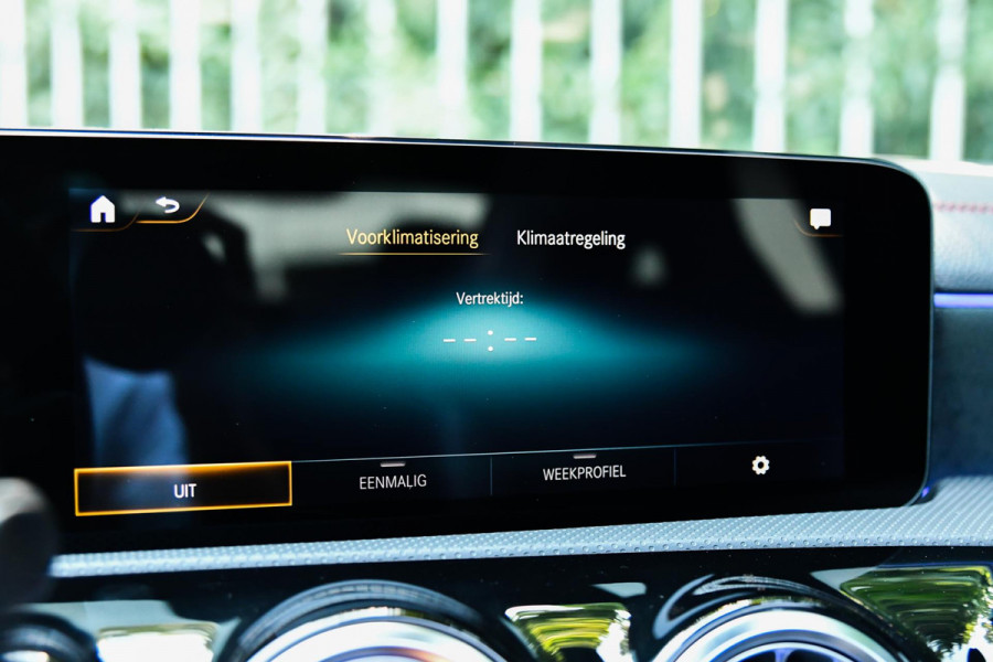 Mercedes-Benz CLA-Klasse 250 e AMG Plug-In, Pano, 360, BTW, Keyless, Dodeh, Sfeer, CarPlay!