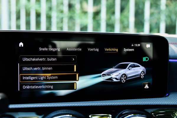 Mercedes-Benz CLA-Klasse 250 e AMG Plug-In, Pano, 360, BTW, Keyless, Dodeh, Sfeer, CarPlay!