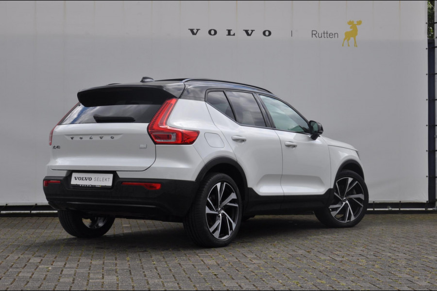 Volvo XC40 T4 211PK Automaat Recharge R-Design / Adaptieve cruise control / BLIS / Elektrische achterklep / Parkeersensoren met 360 Camera / Elektrische stoelen / Achterbank verwarming / Panoramadak / Harman Kardon Audio