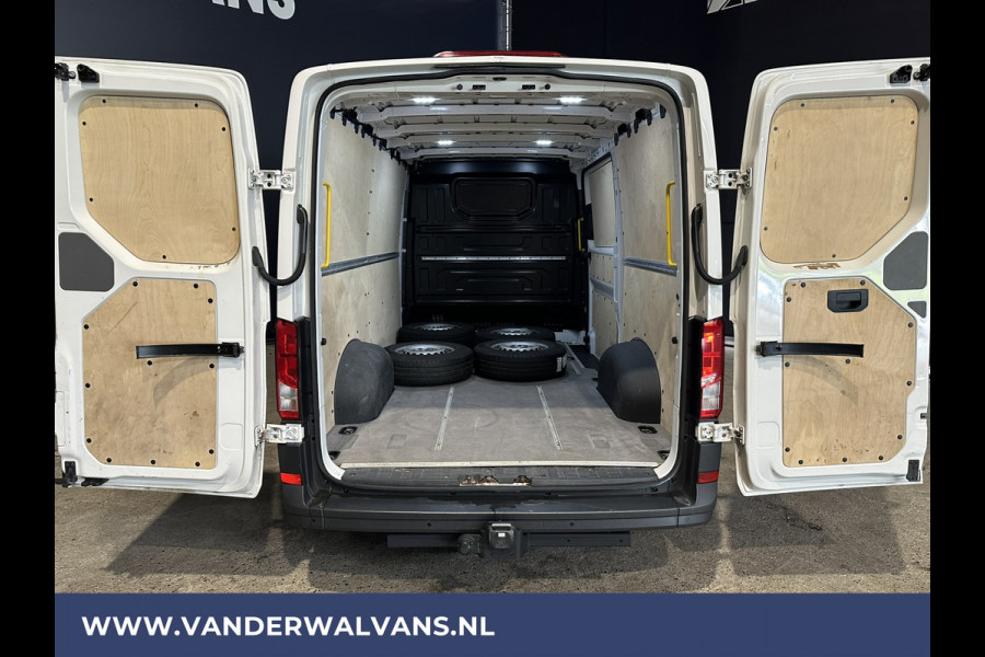 Volkswagen Crafter 2.0 TDI 140pk L3H2 L2H1 Euro6 Airco | Nieuwste Navigatiescherm | Apple Carplay parkeersensoren, 3000kg trekvermogen