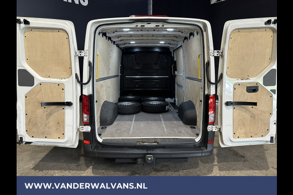 Volkswagen Crafter 2.0 TDI 140pk L3H2 L2H1 Euro6 Airco | Nieuwste Navigatiescherm | Apple Carplay parkeersensoren, 3000kg trekvermogen