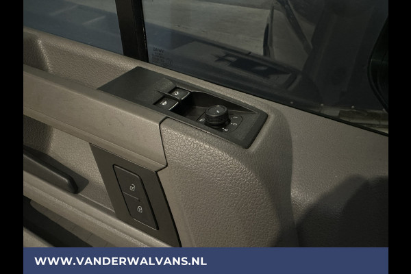 Volkswagen Crafter 2.0 TDI 140pk L3H2 L2H1 Euro6 Airco | Nieuwste Navigatiescherm | Apple Carplay parkeersensoren, 3000kg trekvermogen