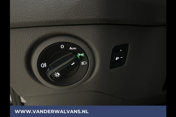 Volkswagen Crafter 2.0 TDI 140pk L3H2 L2H1 Euro6 Airco | Nieuwste Navigatiescherm | Apple Carplay parkeersensoren, 3000kg trekvermogen