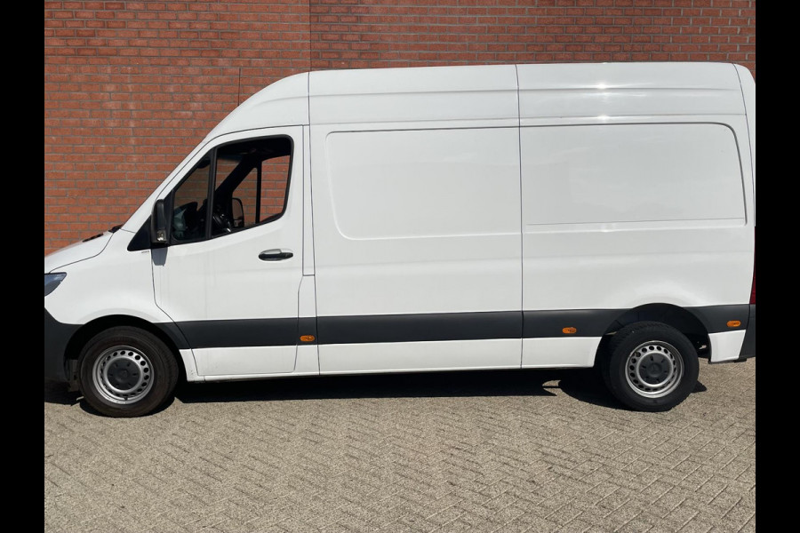 Mercedes-Benz Sprinter L2H2 Automaat Navi Airco Camera Trekhaak 3Zits DAB