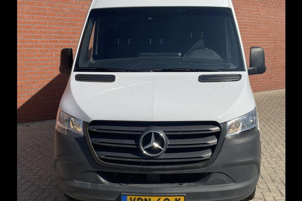 Mercedes-Benz Sprinter L2H2 Automaat Navi Airco Camera Trekhaak 3Zits DAB