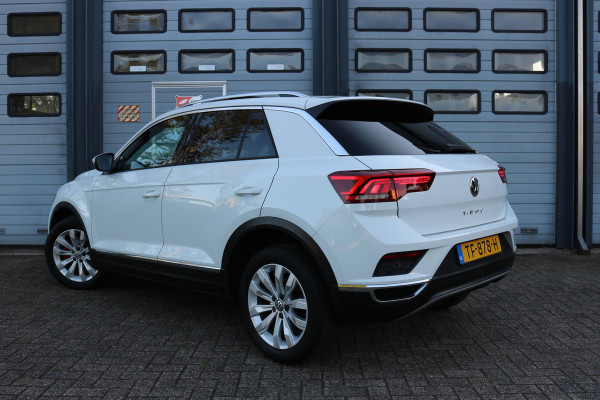 Volkswagen T-Roc 1.5 TSI Sport Xenon Led Panodak Virtual cockpit Navi 150pk!!!