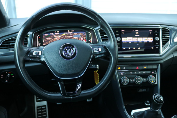 Volkswagen T-Roc 1.5 TSI Sport Xenon Led Panodak Virtual cockpit Navi 150pk!!!