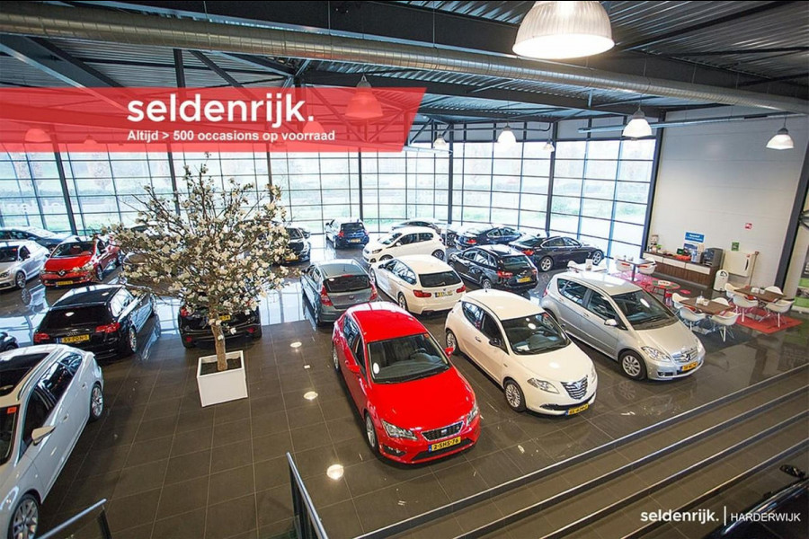 Renault Mégane 1.2 TCe Bose | 1e eigenaar | Camera | Park Assist | Carplay | Half leder | Massage | Keyless | Navigatie