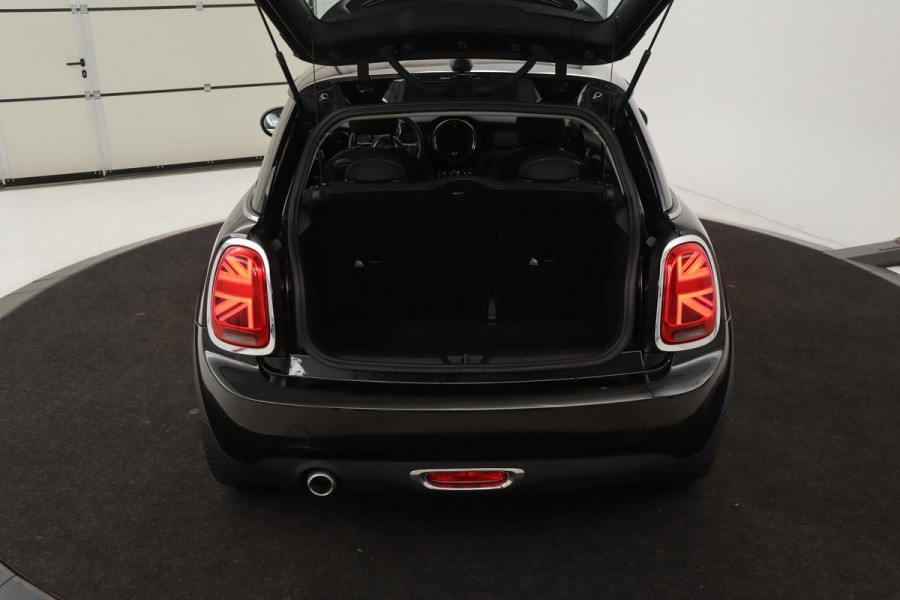 MINI Cooper 1.5 | 63.000km NAP | Stoelverwarming | Full LED | Camera | Bluetooth | Airco