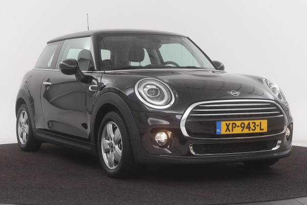 MINI Cooper 1.5 | 63.000km NAP | Stoelverwarming | Full LED | Camera | Bluetooth | Airco