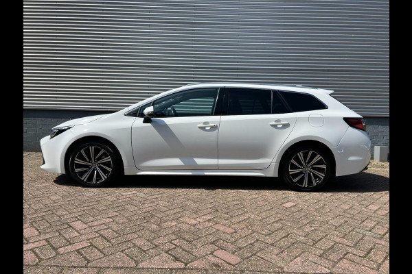 Toyota Corolla Touring Sports 2.0 Hybrid Business Plus / Navi / Park sensoren / Garantie / Rijklaar / MCC / Gouda