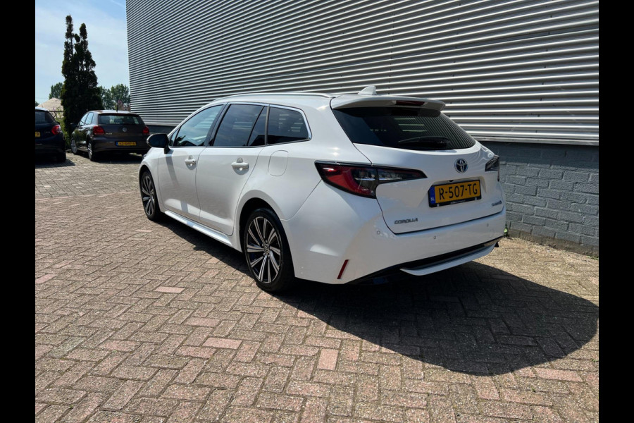 Toyota Corolla Touring Sports 2.0 Hybrid Business Plus / Navi / Park sensoren / Garantie / Rijklaar / MCC / Gouda