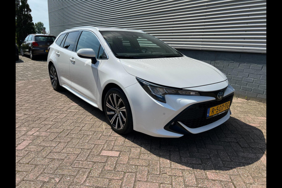 Toyota Corolla Touring Sports 2.0 Hybrid Business Plus / Navi / Park sensoren / Garantie / Rijklaar / MCC / Gouda