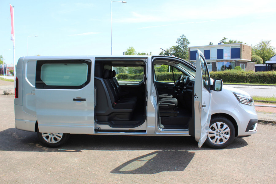 Renault Trafic 2.0-170pk dCi T29 L2H1 Luxe dubbele cabine AUTOMAAT. Zeer luxe Renault Trafic dubbele cabine. Volautm. airco, navigatie, telefoonvoorb., metallic lak, LM wielen, schuifdeur li.+re., armsteunen li.+re voor, Isofix etc, etc