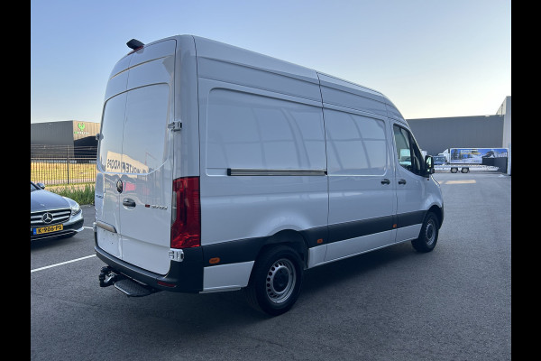 Mercedes-Benz Sprinter 317 CDI L2 H2 9G-TRONIC / 2800KG Trekhaak / MBUX / Carplay navigatie / Camera / Cruise control / Airco / 270 Graden achterdeuren