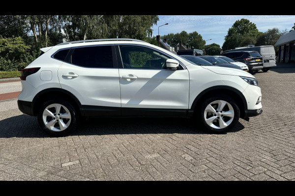 Nissan QASHQAI 1.2 Business Edition 115pk Panorama dak | Stoelverwarming | 360 Camera's | Dodehoeksensoren | Navigatie