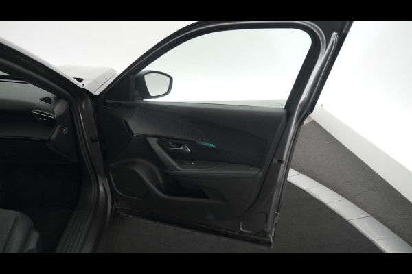 Peugeot 2008 PureTech 130 EAT8 Allure | Navigatie | Parkeersensoren | Apple Carplay | Climate Control