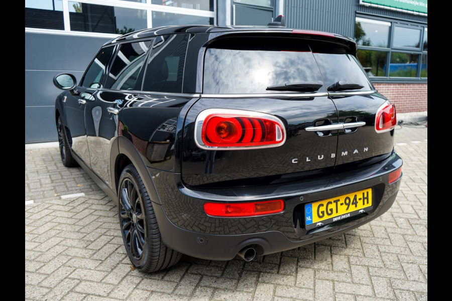 MINI Clubman 1.5 One Chili Serious Business, Panorama, Keyless, Sportstoelen, Sport onderstel, LED, Parkeersensoren, 17 Inch