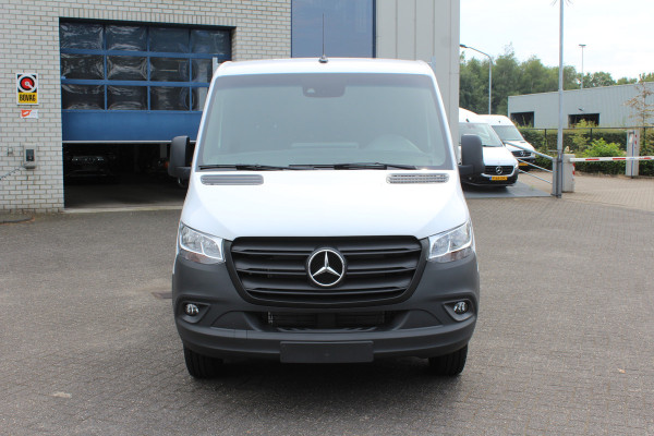 Mercedes-Benz Sprinter 519 CDI DC L3 Open laadbak 3500 KG trekgewicht, Geveerde stoel, MBUX met Apple Carplay / Android Auto