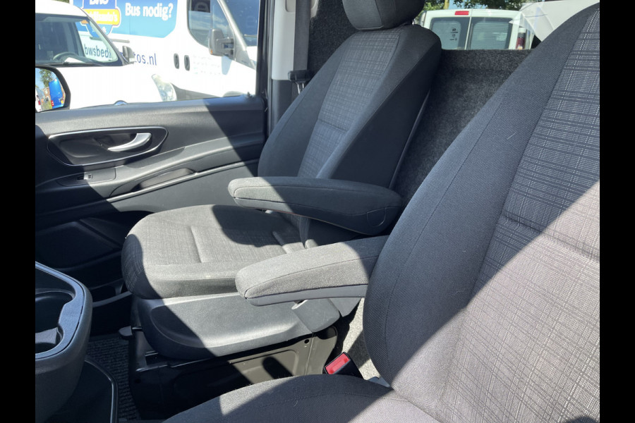 Mercedes-Benz Vito 119 CDI automaat Extra Lang L3H1 / vaste prijs rijklaar € 21.950 ex btw / lease vanaf € 393 / airco / cruise / navi / camera / sidebars / 18 inch velgen / euro 6 !