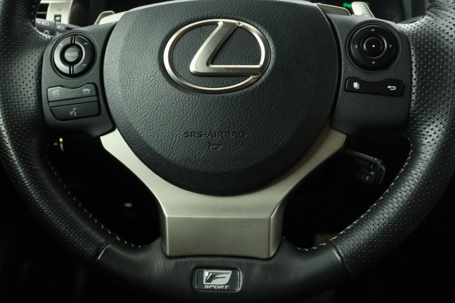 Lexus IS 300h F Sport Line | Origineel NL | Navigatie | PDC | Full LED | Camera | Stoelverwarming | Bluetooth | Half leder