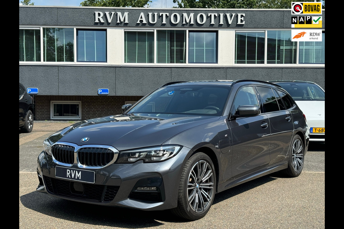 BMW 3 Serie Touring 330e M-SPORT| ELEK. TREKHAAK| ADAPTIVE CRUISE| CAMERA| STOEL/ STUURVERWARMING