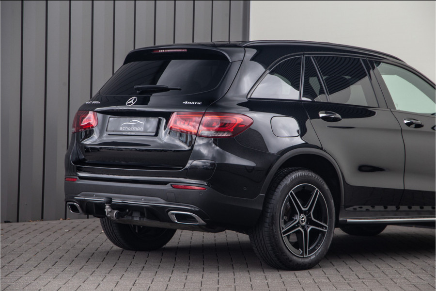 Mercedes-Benz GLC 300e 4MATIC AMG Premium, Pano, Nightpack, Widescreen, Burmester, Hybrid, 2021