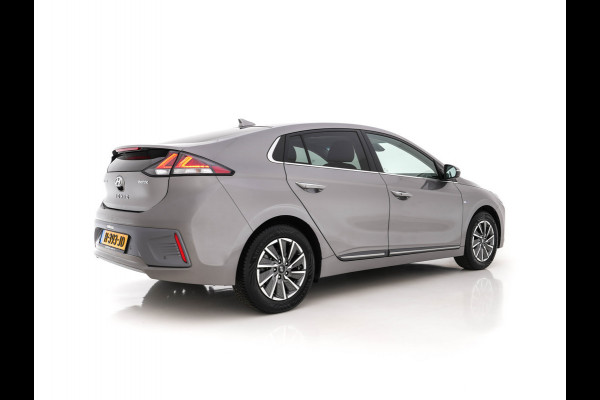 Hyundai IONIQ Premium EV 38 kWh (INCL-BTW)  *PANO | VOLLEDER | FULL-LED | NAVI-FULLMAP | CAMERA | ADAPT.CRUISE |  LANE-ASSIST | MEMORY-PACK | AMBIENT-LIGHT | KEYLESS | BLIND-SPOT | VIRTUAL-COCKPIT | COMFORT-SEATS*