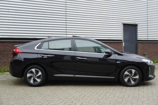 Hyundai IONIQ 1.6 GDi Premium Leer-Schuifdak-Xenon -Hybrid-1e eigenaar.