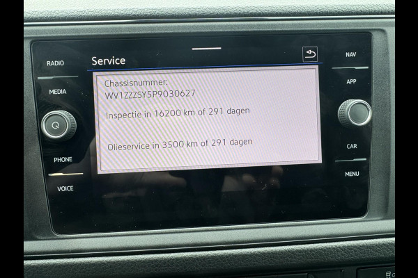 Volkswagen Crafter 30 2.0 TDI L3H3 Highline Topstaat! Trekhaak Carplay Cruise 4 Seizoenen banden Verwarmde voorruit Lat om Lat