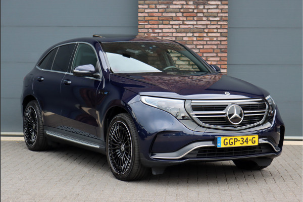 Mercedes-Benz EQC 400 4MATIC AMG Line 80 kWh | Ex. BTW 47.500,- | Schuifdak | Distronic+ | Trekhaak | Surround Camera | Keyless Go | Advanced Sound System | Multibeam LED | Rijassistentiepakket |