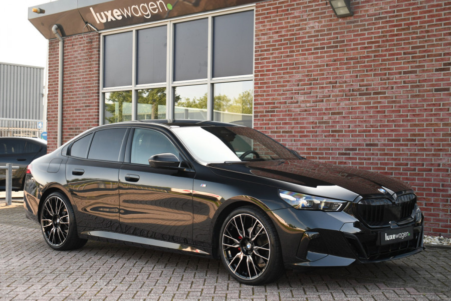 BMW 5 Serie 520i M-Sport Pano Comfort+Travel+Inno DA+ H/K 21inch Shadowline