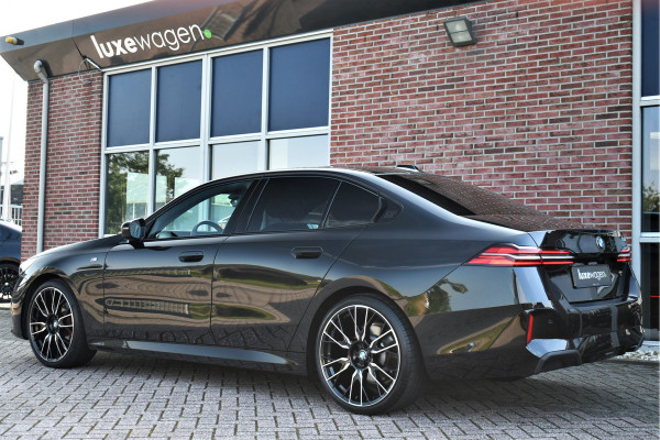 BMW 5 Serie 520i M-Sport Pano Comfort+Travel+Inno DA+ H/K 21inch Shadowline