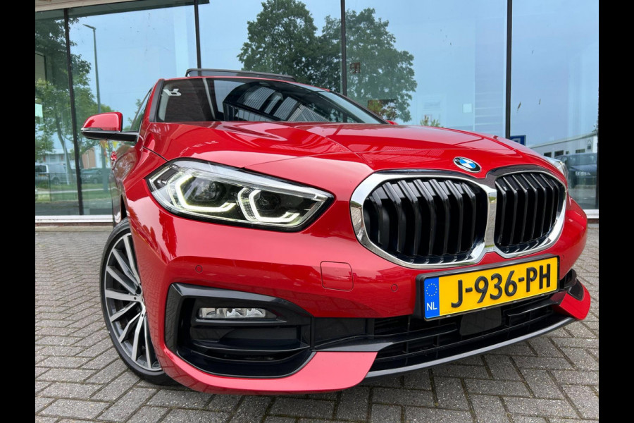 BMW 1-serie 118i Executive Edition - Navi - Half Leder - Schuifdak - Parkeerhulp - Org.NL - NAP