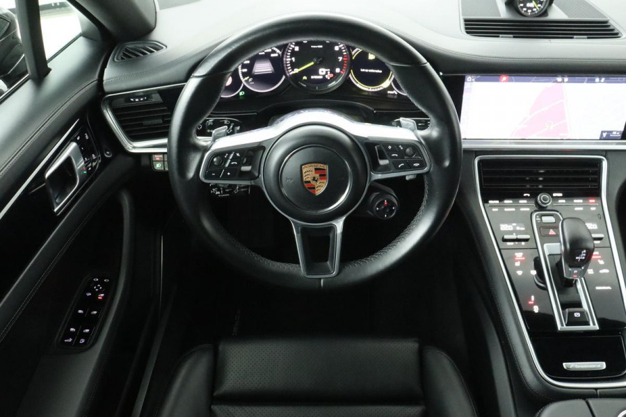 Porsche Panamera 2.9 4 E-Hybrid | Adaptive cruise | Bose Surround | Stoel & stuurverwarming | Sport Chrono | Leder | Camera | Luchtvering | Navigatie | Memory | Full LED | Sportstoelen | DAB