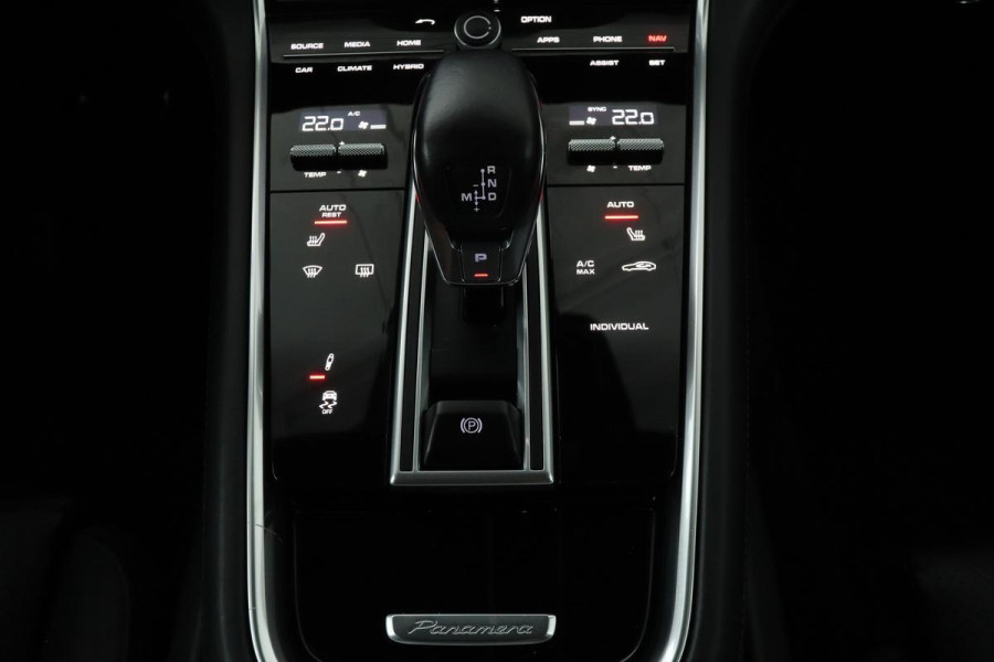 Porsche Panamera 2.9 4 E-Hybrid | Adaptive cruise | Bose Surround | Stoel & stuurverwarming | Sport Chrono | Leder | Camera | Luchtvering | Navigatie | Memory | Full LED | Sportstoelen | DAB