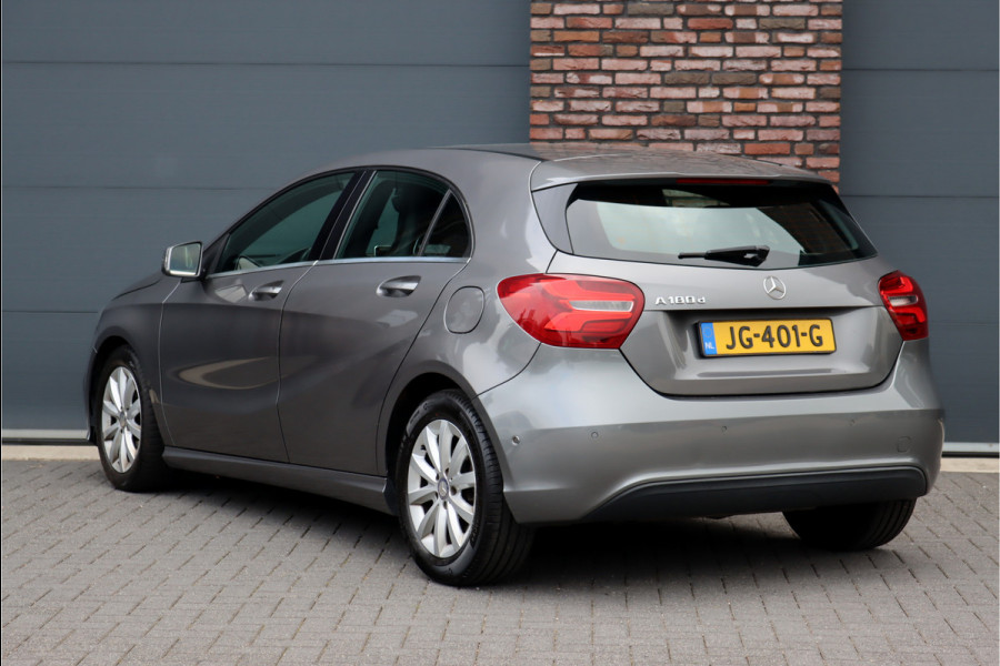 Mercedes-Benz A-Klasse 180 d Lease Edition Ambition | Style-pakket | Navigatie | Zitcomfortpakket | Cruise Control | Attention Assist |