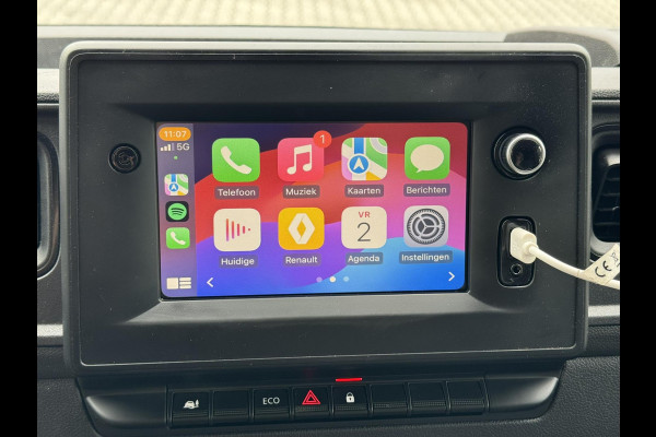 Renault Master T35 2.3 dCi 135 L2H2 Led Navigatie Pdc Cruise Carplay Airco Bluetooth 3 Zits