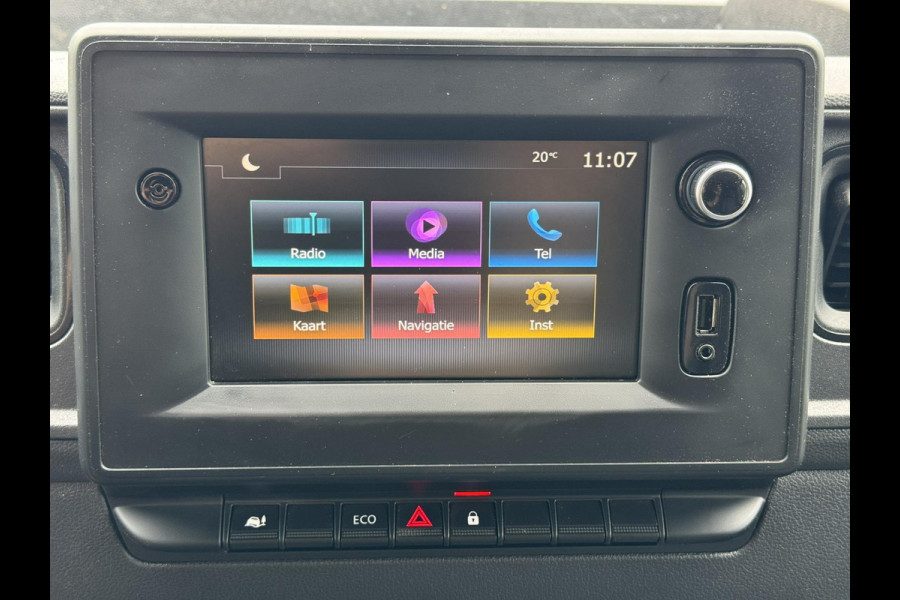 Renault Master T35 2.3 dCi 135 L2H2 Led Navigatie Pdc Cruise Carplay Airco Bluetooth 3 Zits