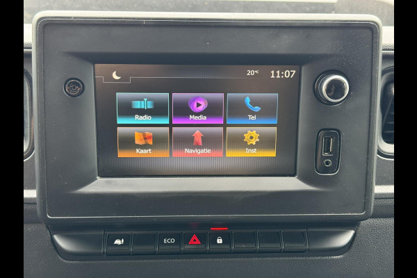 Renault Master T35 2.3 dCi 135 L2H2 Led Navigatie Pdc Cruise Carplay Airco Bluetooth 3 Zits