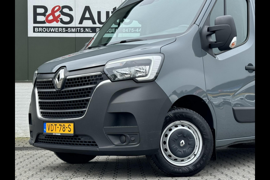 Renault Master T35 2.3 dCi 135 L2H2 Led Navigatie Pdc Cruise Carplay Airco Bluetooth 3 Zits