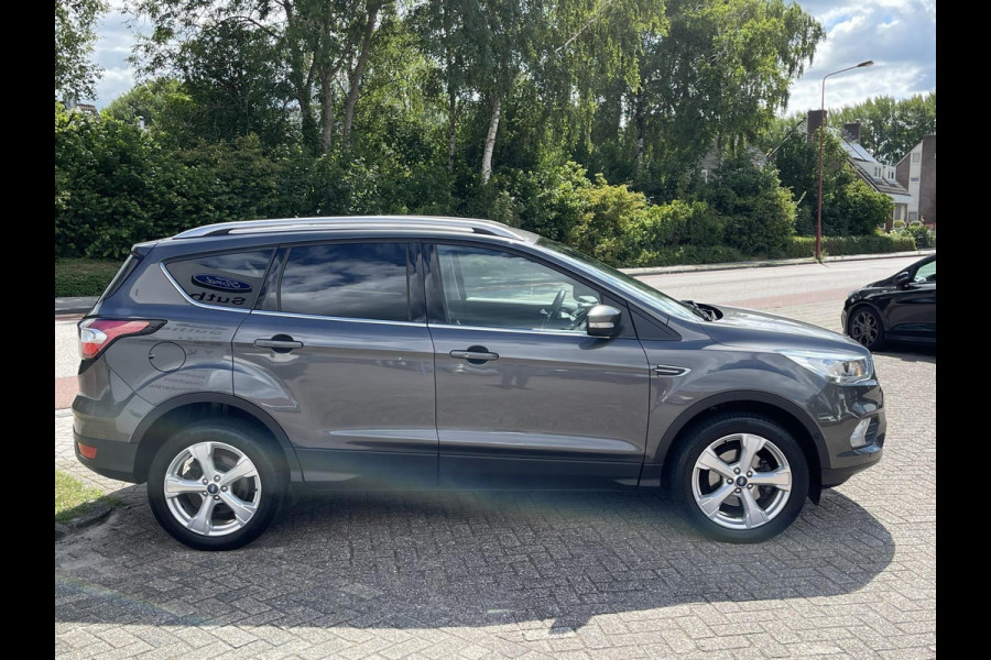 Ford Kuga 1.5 EcoBoost Titanium Uitgebreide fotoreportage volgt | Auto staat bij de poetser | 150 pk | Elek. bedienbare achterklep | Navigatie | App-connect | Cruise control | Nette auto!