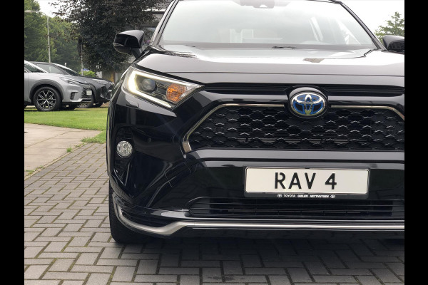 Toyota RAV4 2.5 Plug-in Hybrid AWD Style Plus | Head up display, Dodehoekherkenning, Stoel + Stuurverwarming, Navigatie, CarPlay, 4X4