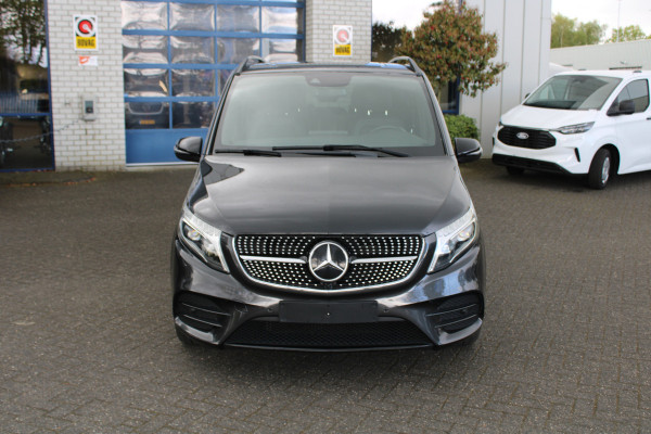 Mercedes-Benz V-Klasse V300d Lang AMG line, 2500 kg trekhaak, Zwart leder