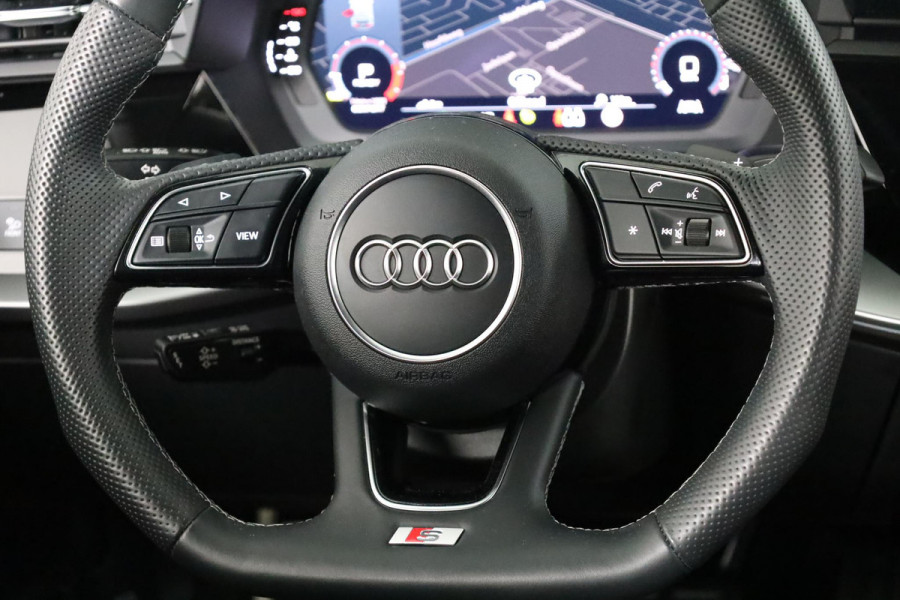 Audi A3 Sportback 30 TFSI S-line 110 pk S-tronic | Verlengde garantie | Navigatie | Parkeersensoren (Park assist) | Achteruitrijcamera | Cruise control |