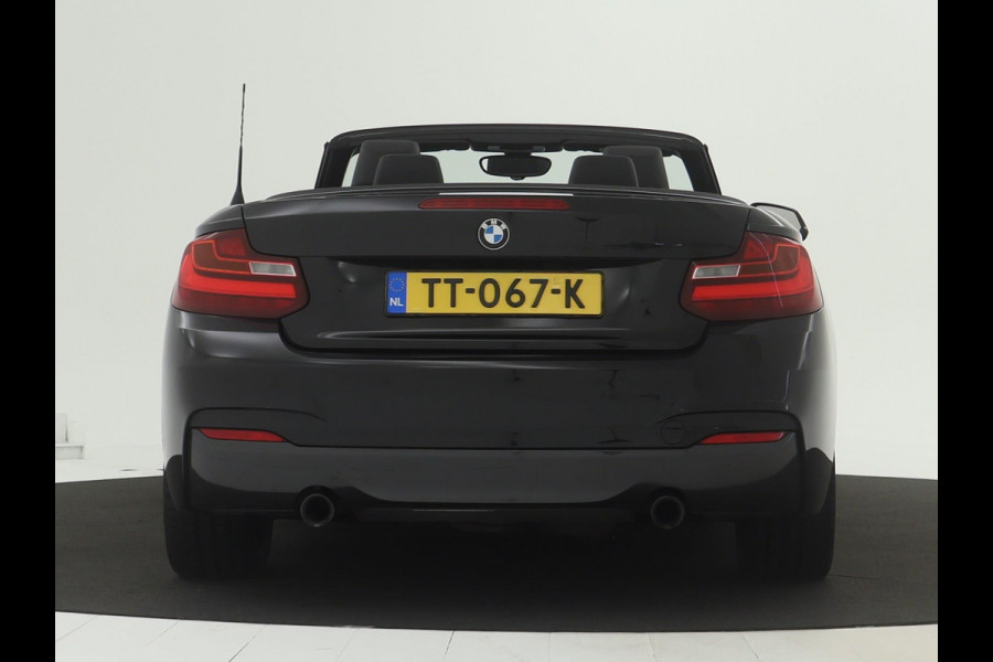 BMW 2 Serie Cabrio M240i xDrive Centennial High Executive Dealer Onderhouden