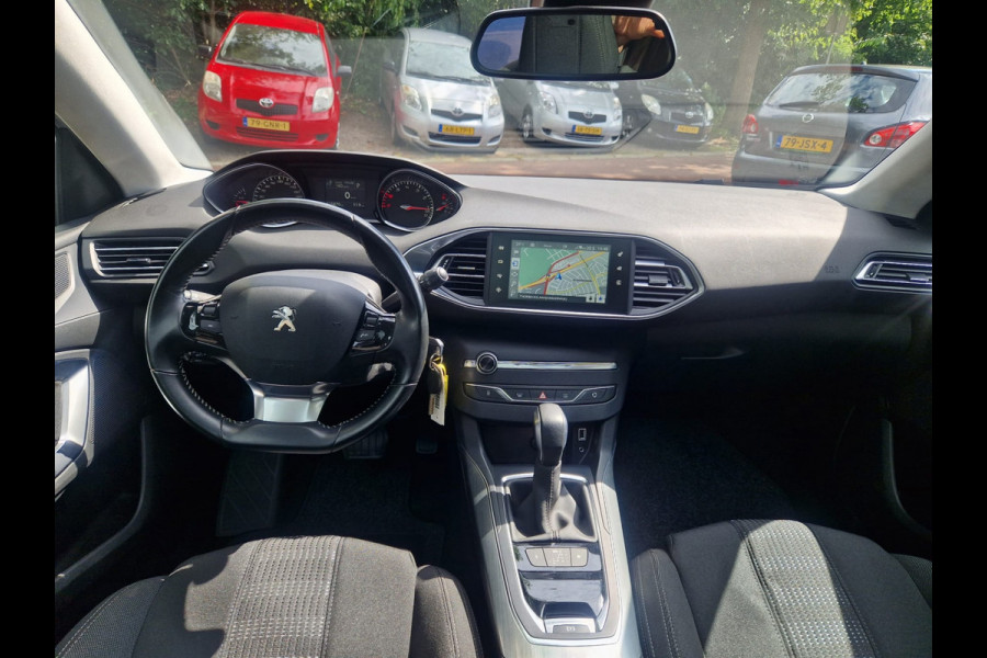 Peugeot 308 SW 1.2 PureTech Premium | AUTOMAAT | 2E EIGENAAR | 12MND GARANTIE | NW APK | PANO DAK |