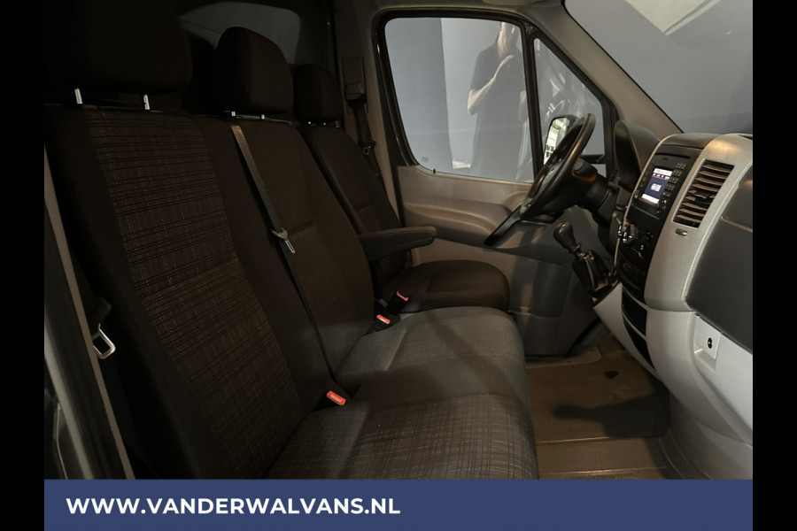 Mercedes-Benz Sprinter 316 CDI 163pk Bakwagen Laadklep Zijdeur Euro6 Airco | 1060kg laadvermogen Navigatie, Bijrijdersbank, Bluetooth-telefoonvoorbereiding