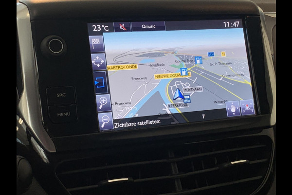 Peugeot 208 1.2 PureTech Style | Navigatie | Parkeersensoren Achter | Panoramadak | Cruise Control |